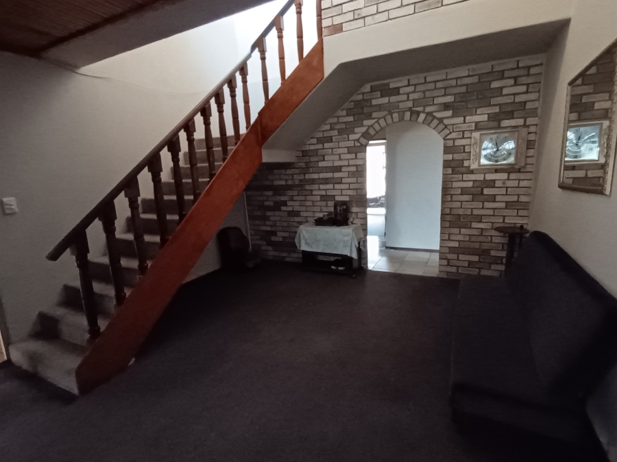8 Bedroom Property for Sale in C Place Eastern Cape